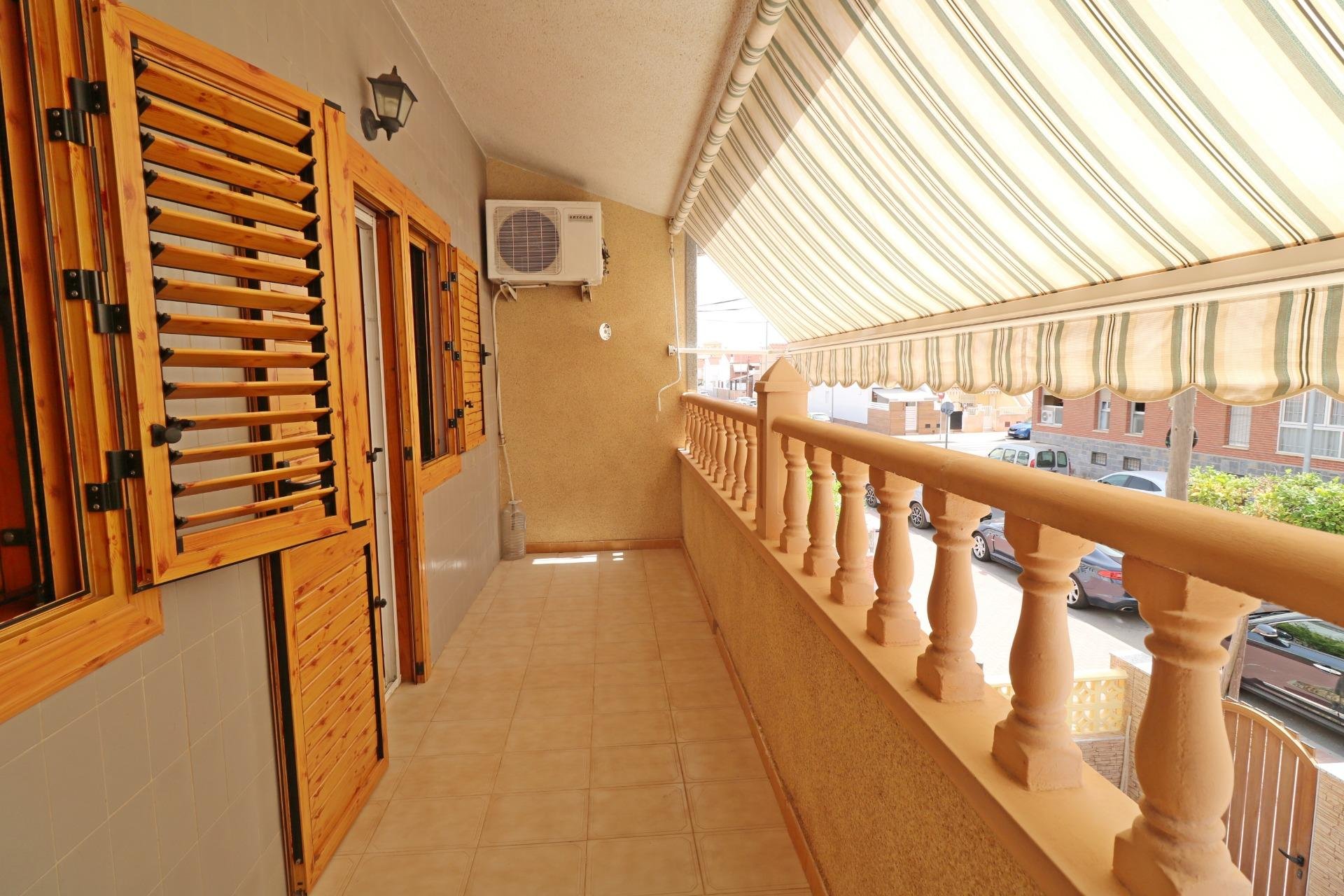 Revente - Town House -
Torrevieja - Playa De Los Naufragos