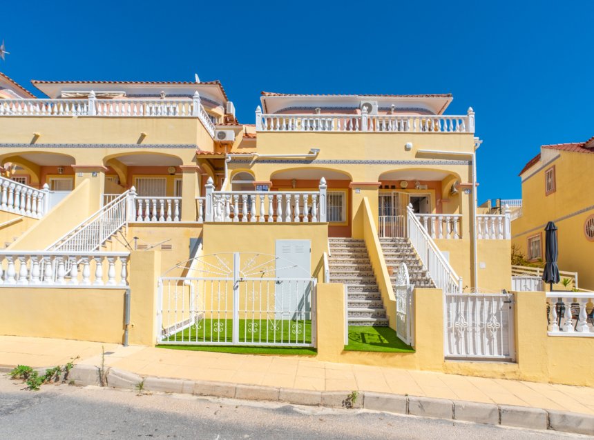 Revente - Town House -
Villamartin - Costa Blanca