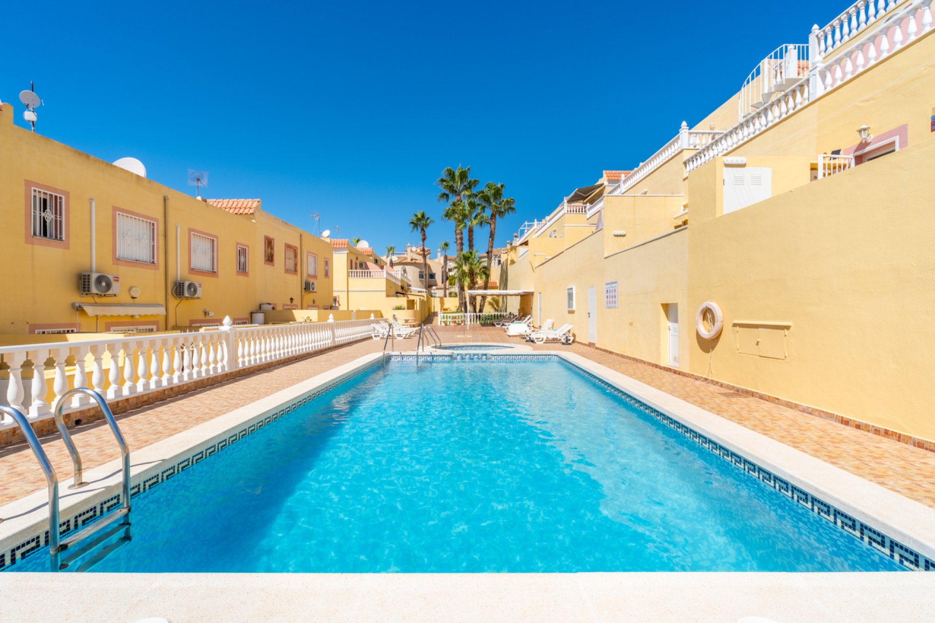Revente - Town House -
Villamartin - Costa Blanca