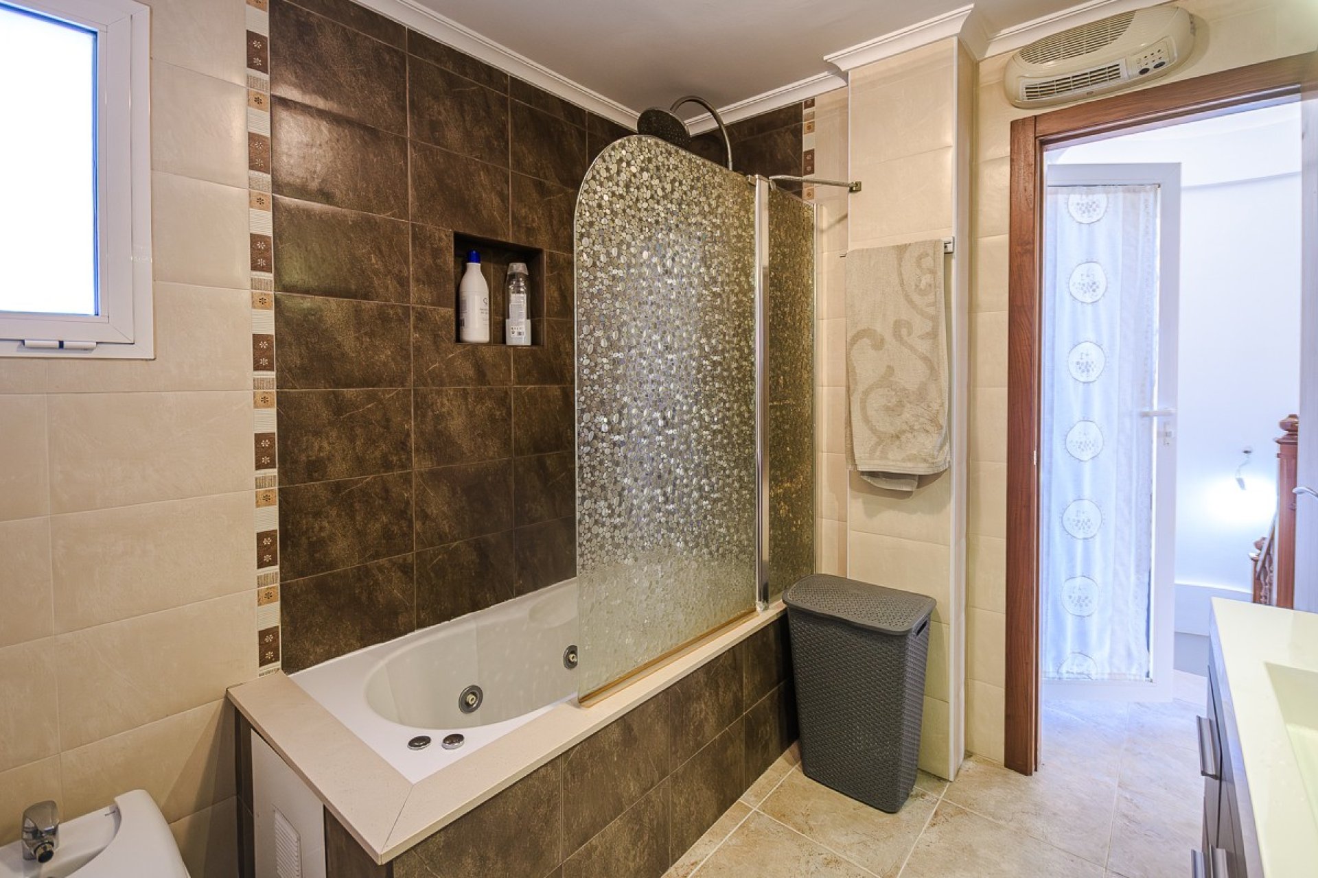 Revente - Villa -
Benferri - Inland