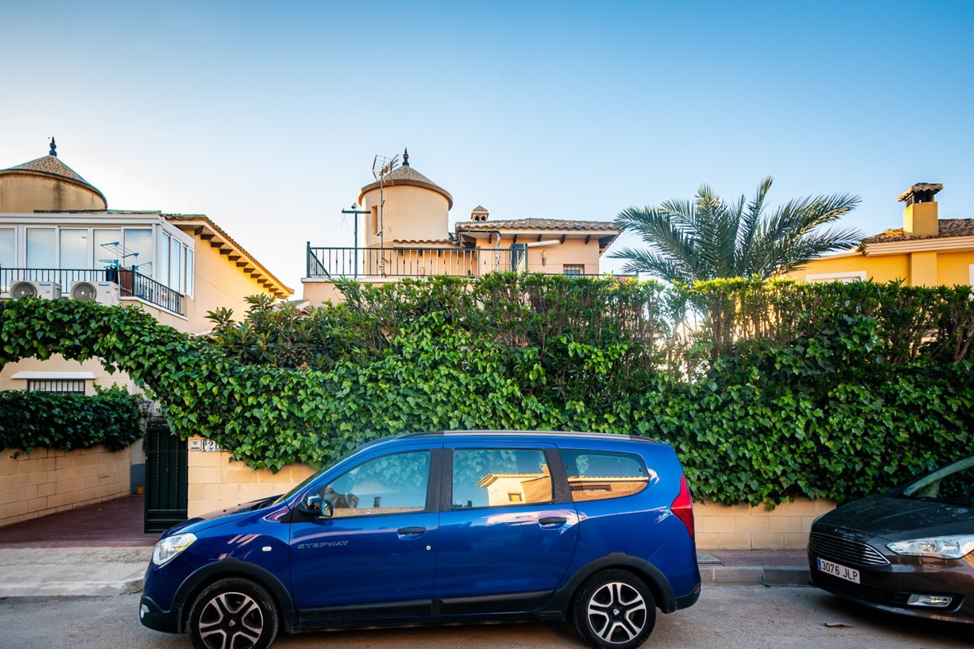 Revente - Villa -
Benferri - Inland