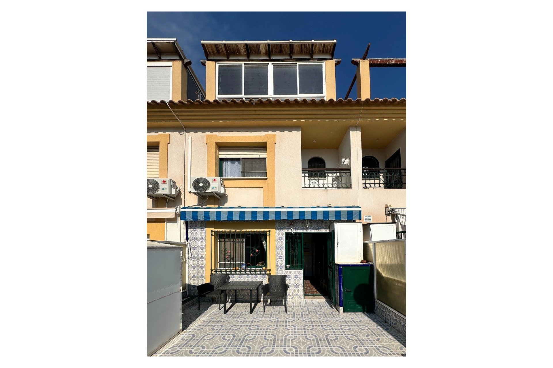 Revente - Villa -
Orihuela Costa - Costa Blanca