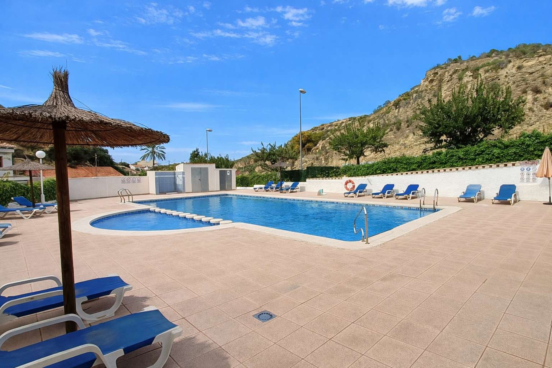 Revente - Villa -
Rojales - Inland