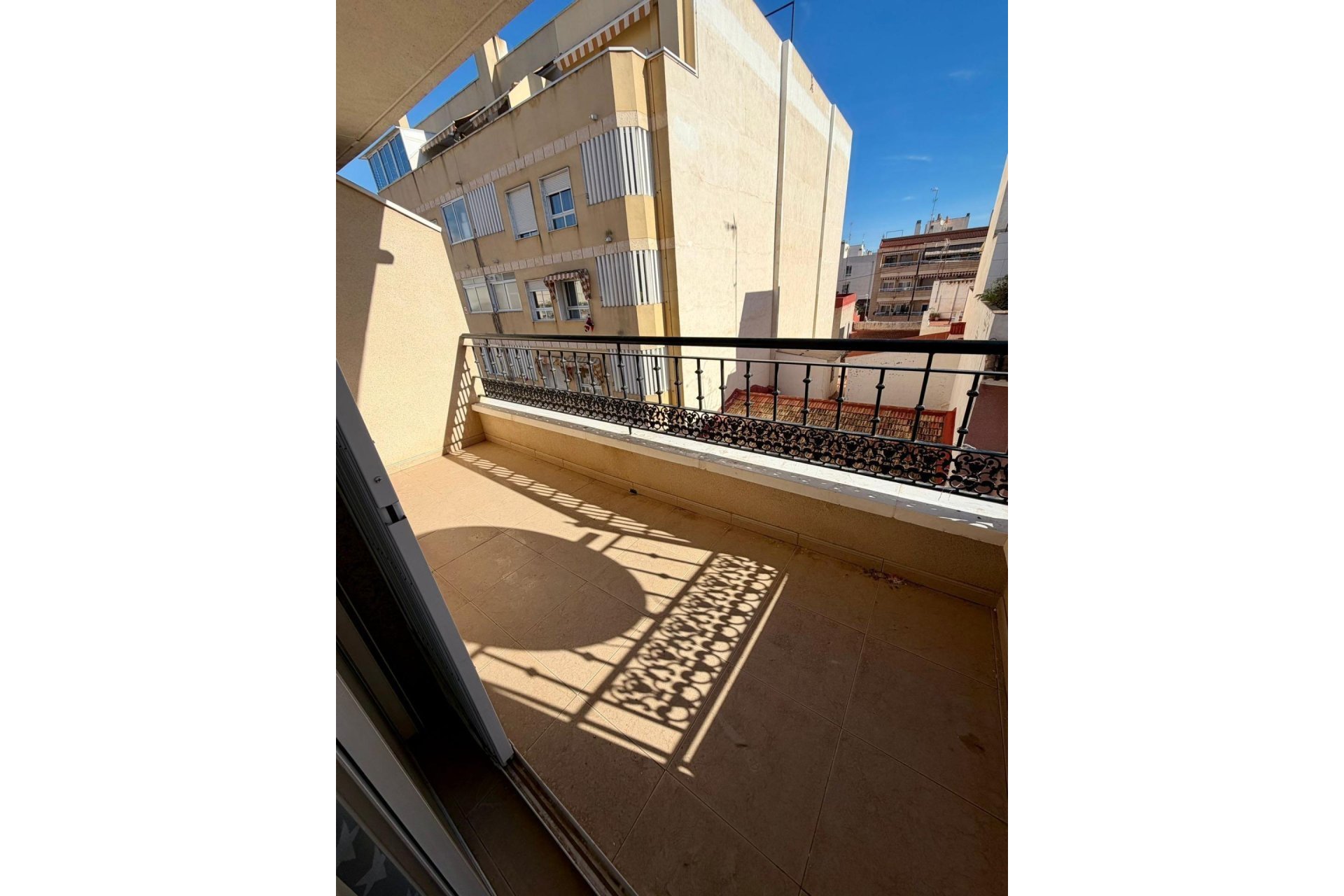 Revente - Villa -
Torrevieja - Centro