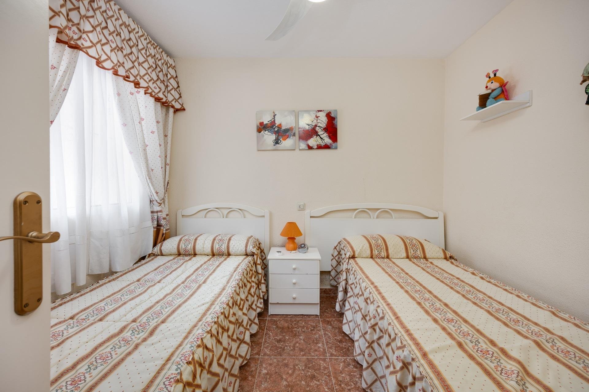 Revente - Villa -
Torrevieja - El Limonar