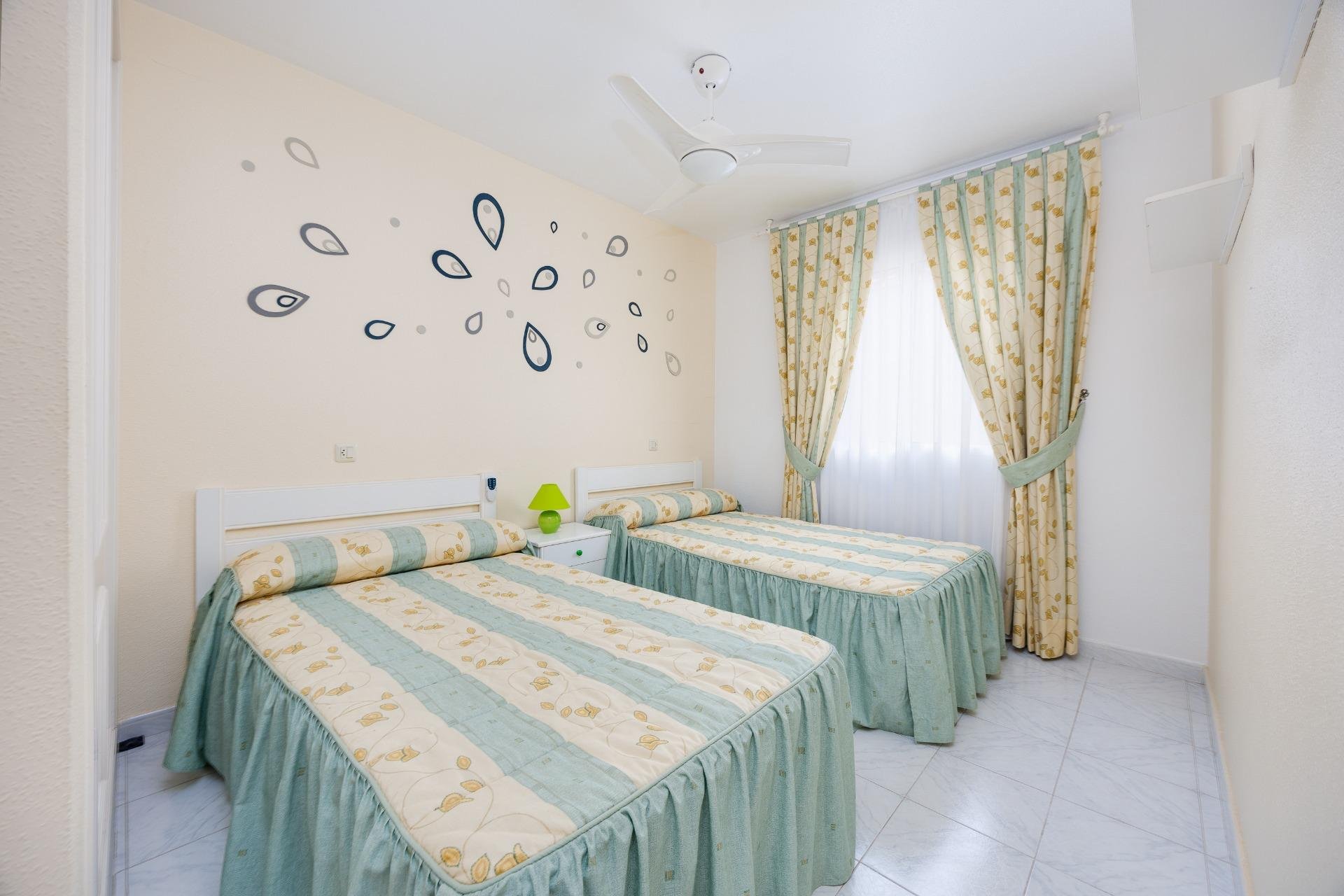Revente - Villa -
Torrevieja - El Limonar