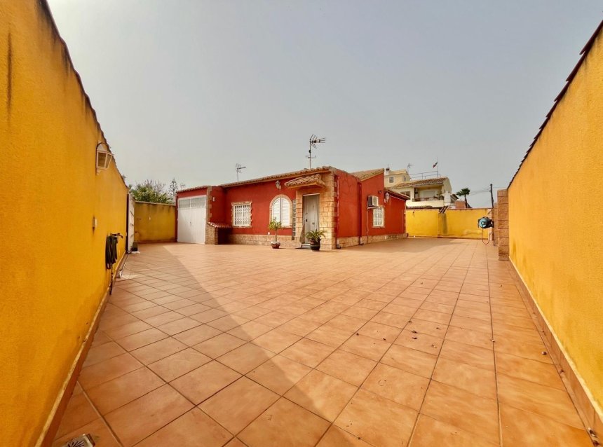 Revente - Villa -
Torrevieja - Los Balcones - Los Altos del Edén