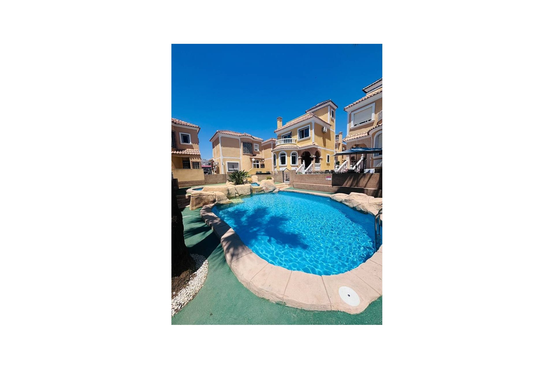 Revente - Villa -
Villamartin - Costa Blanca
