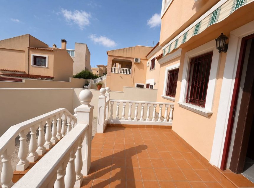 Revente - Villa -
Villamartin - Costa Blanca