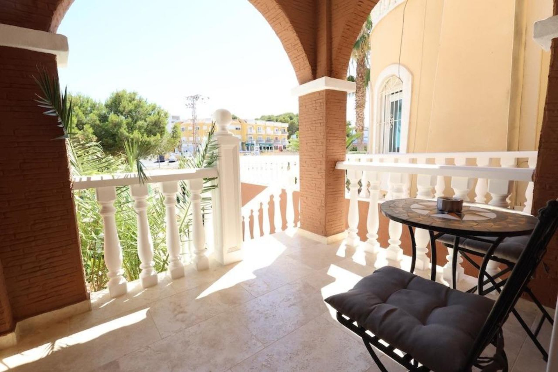 Revente - Villa -
Villamartin - Costa Blanca