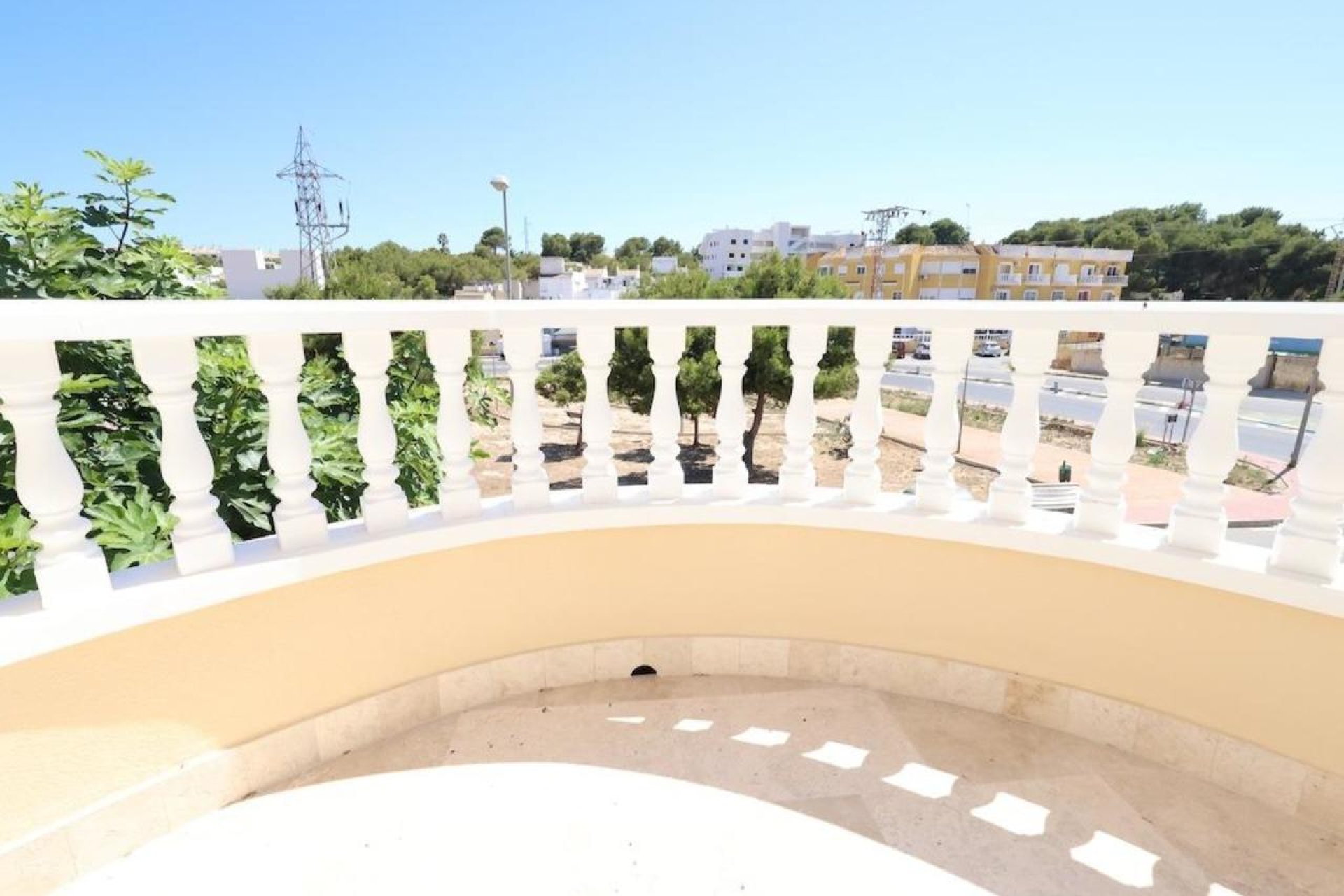 Revente - Villa -
Villamartin - Costa Blanca