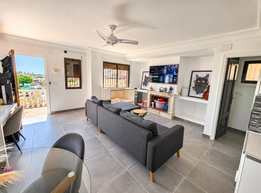 Revente - Villa -
Villamartin - Costa Blanca