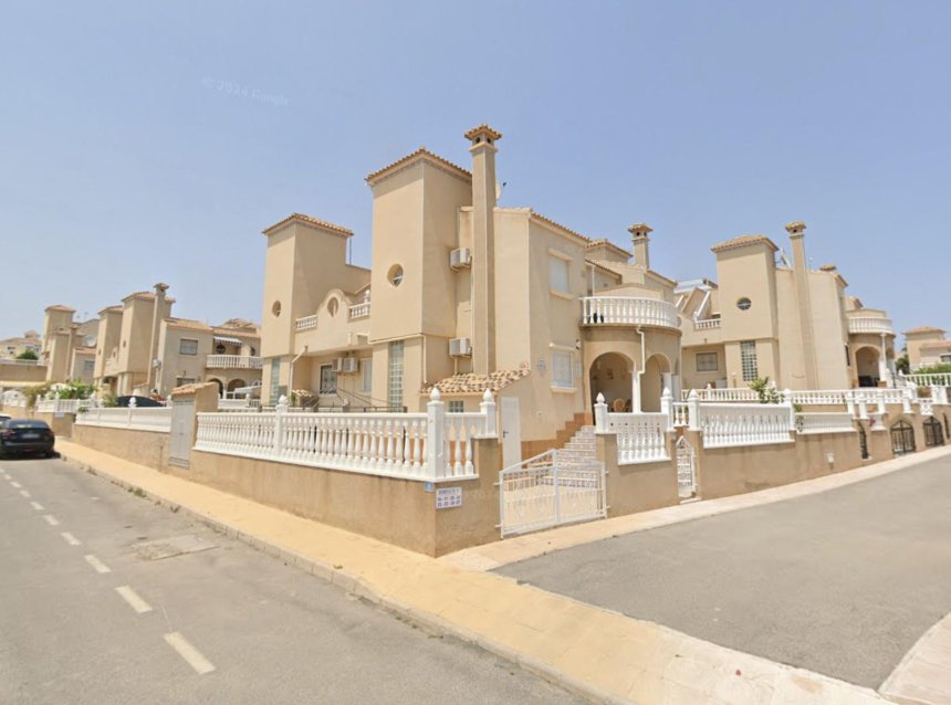 Revente - Villa -
Villamartin - Costa Blanca