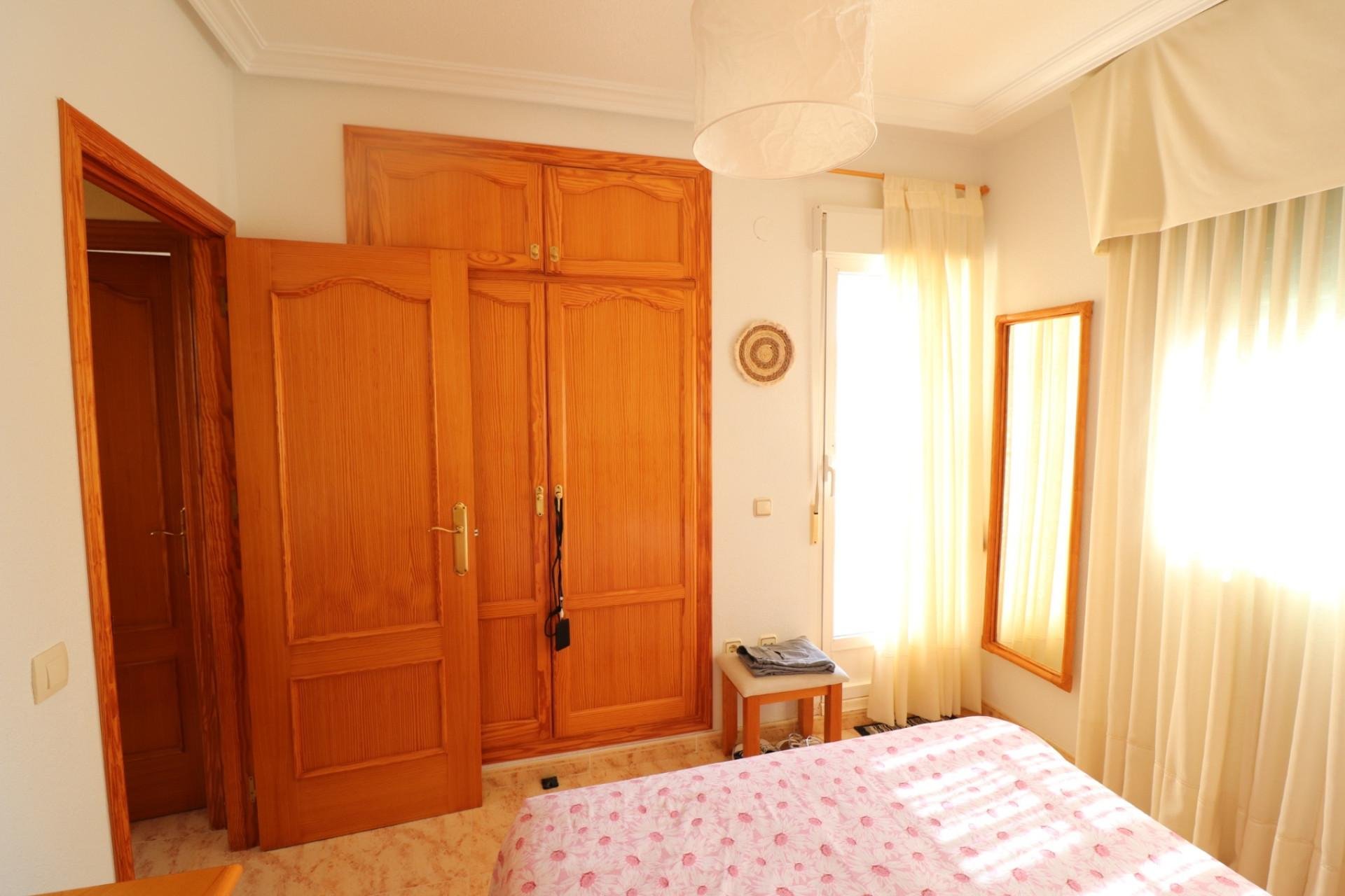 Revente - Villa -
Villamartin - Costa Blanca