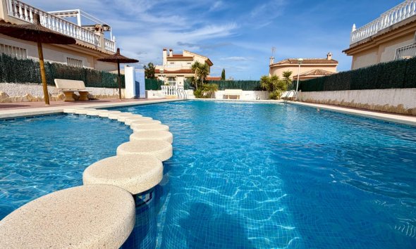 Semi Detached - Resale -
            Rojales - mjc-75546