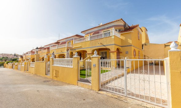 Semi Detached - Reventa - Orihuela Costa -
                Villamartín