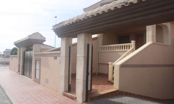 Town House - New Build -
            Torrevieja - NB-73082