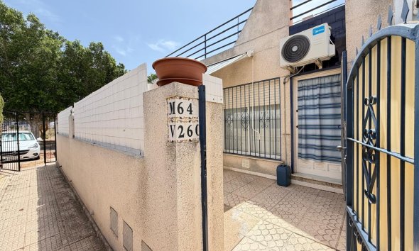 Town House - Reventa - Torrevieja -
                Carrefour