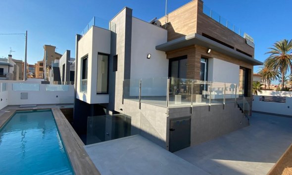 Villa - New Build -
            Torrevieja - NB-85167
