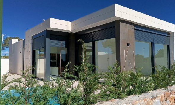 Villa - Obra nueva - Pilar de la Horadada - Roda Golf