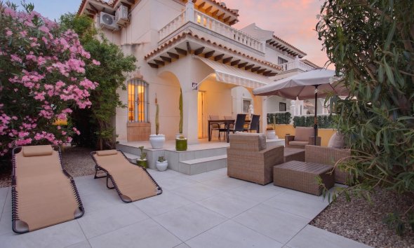 Villa - Reventa - Orihuela Costa -
                Costa Blanca