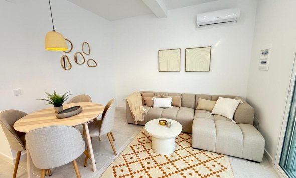 Villa - Reventa - Torrevieja - El Chaparral