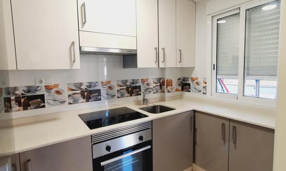 Revente - Apartment -
Torrevieja - Centro