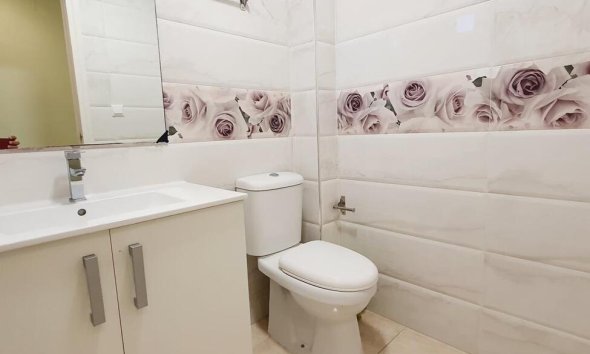 Revente - Apartment -
Torrevieja - Centro