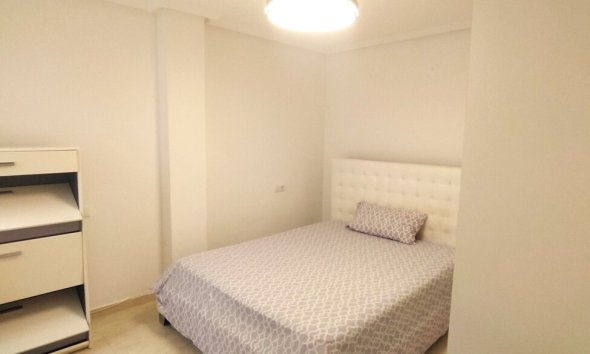 Revente - Apartment -
Torrevieja - Centro