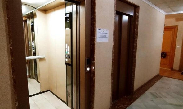 Revente - Apartment -
Torrevieja