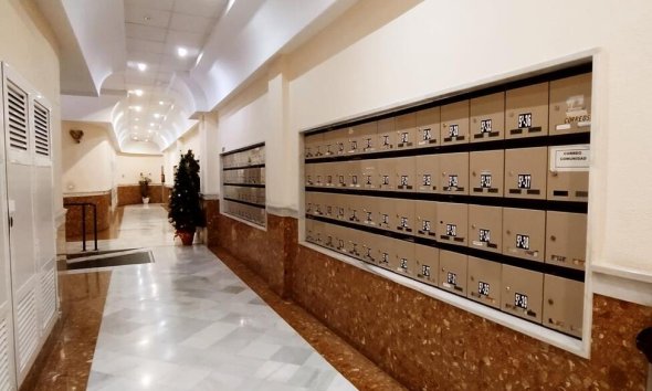 Revente - Apartment -
Torrevieja