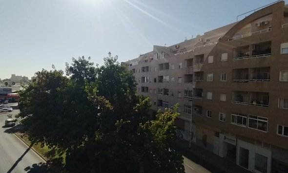 Revente - Apartment -
Torrevieja