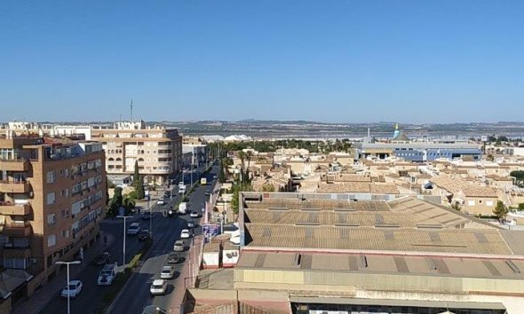 Revente - Apartment -
Torrevieja