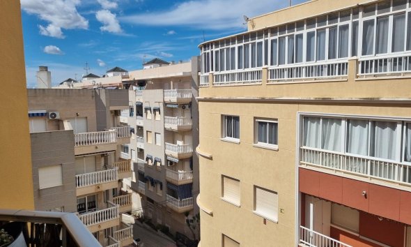 Resale - Apartment -
Torrevieja - Habaneras