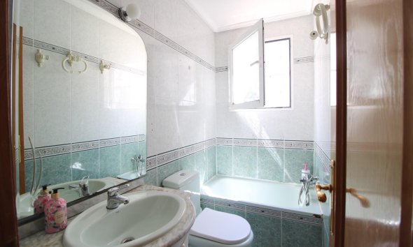 Resale - Apartment -
Torrevieja