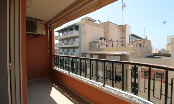 Resale - Apartment -
Torrevieja