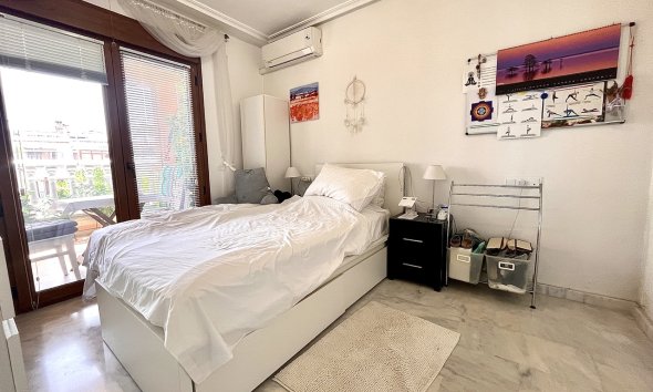 Revente - Apartment -
Villamartin - Costa Blanca