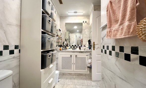 Revente - Apartment -
Villamartin - Costa Blanca