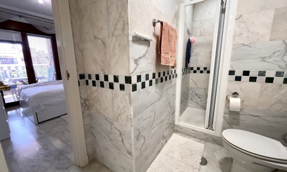 Revente - Apartment -
Villamartin - Costa Blanca