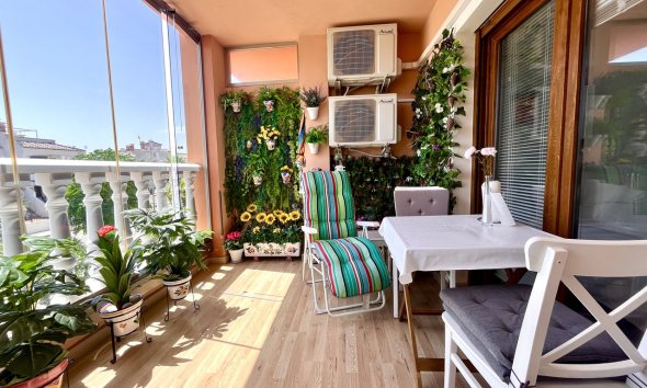 Revente - Apartment -
Villamartin - Costa Blanca