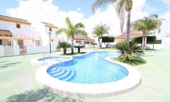 Resale - Duplex -
Pilar de la Horadada - Costa Blanca
