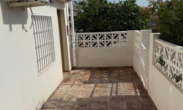Resale - Town House -
Torrevieja - La Siesta - El Salado - Torreta