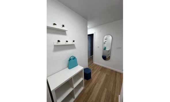 Resale - Apartment -
Torrevieja - Estacion De Autobuses