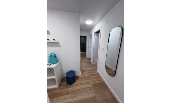 Resale - Apartment -
Torrevieja - Estacion De Autobuses