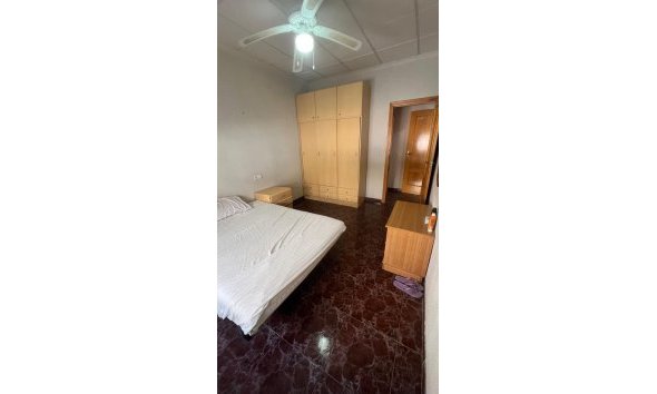 Reventa - Town House -
Torrevieja - Estacion De Autobuses