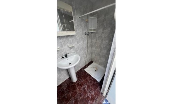 Reventa - Town House -
Torrevieja - Estacion De Autobuses