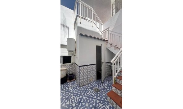 Reventa - Town House -
Torrevieja - Estacion De Autobuses