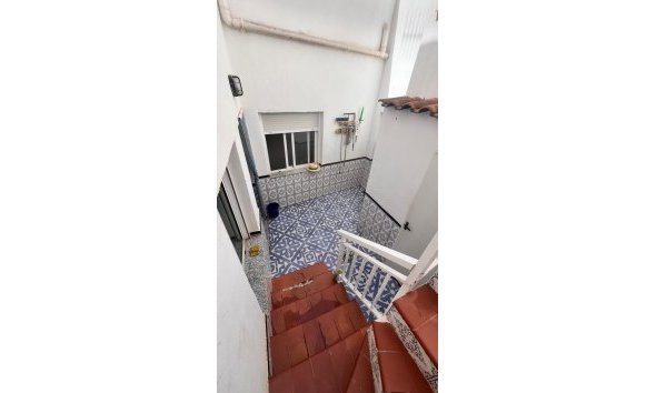 Reventa - Town House -
Torrevieja - Estacion De Autobuses