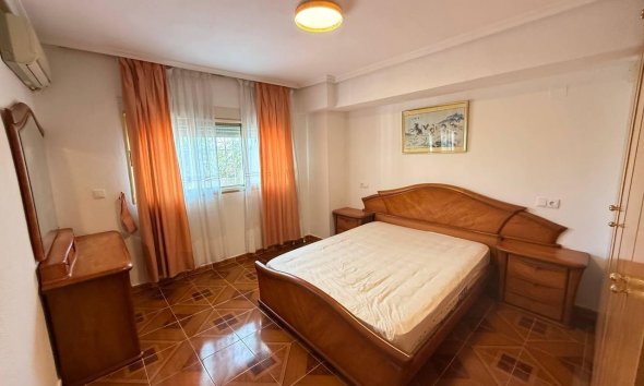 Resale - Apartment -
Orihuela Costa - Punta Prima