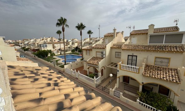 Resale - Villa -
Orihuela Costa - Los Dolses